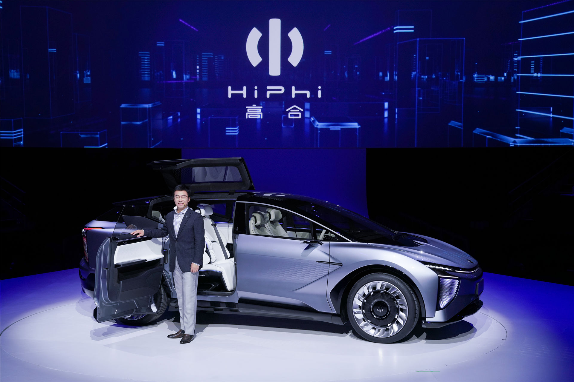 如何看待高合HiPhi 1带给我们的未来出行黑科技？